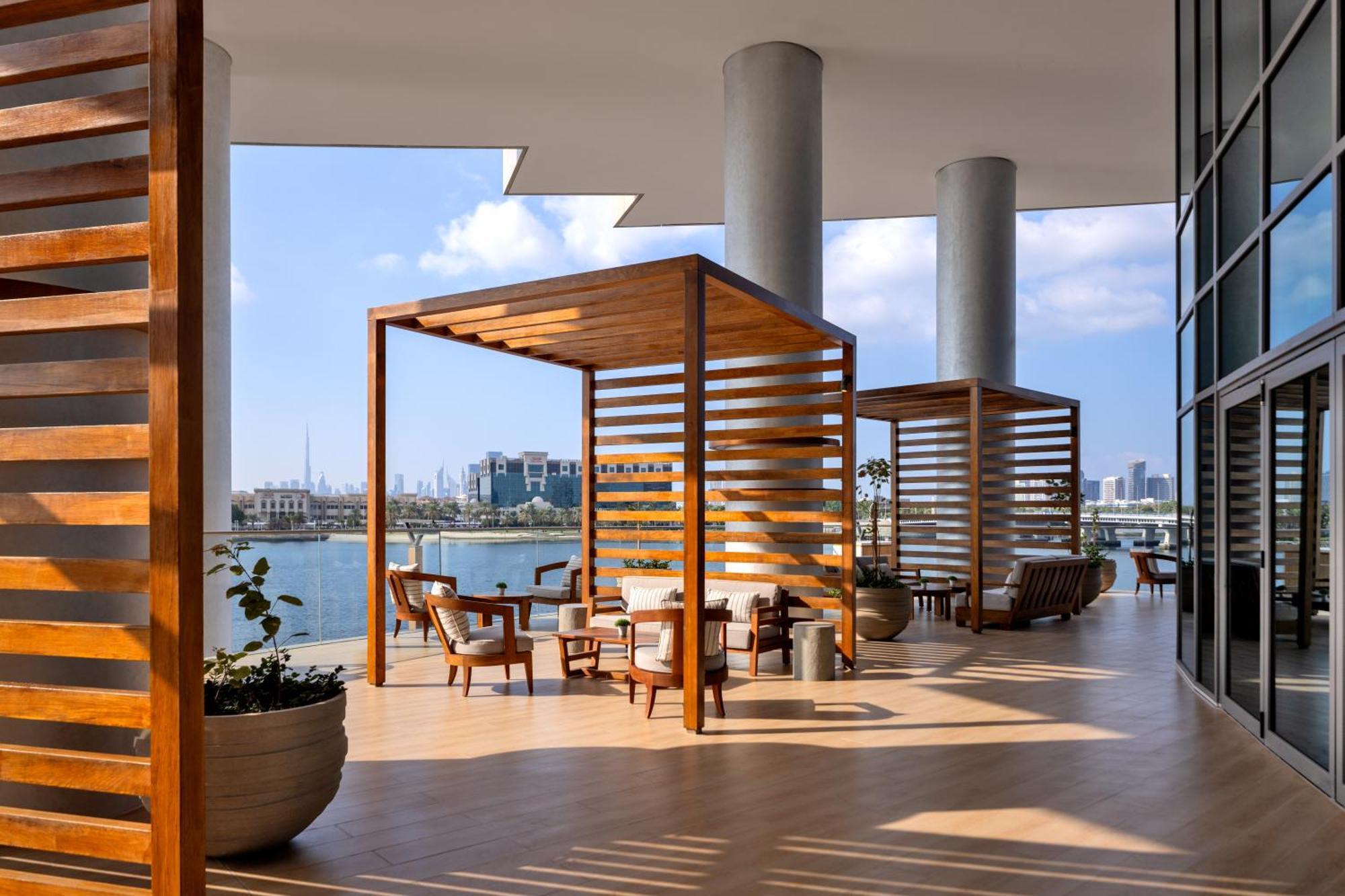 Hilton Dubai Creek Hotel & Residences Exterior foto